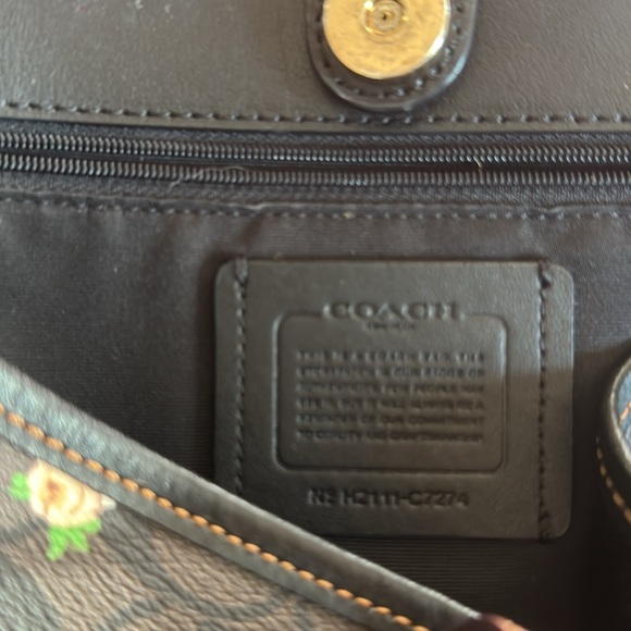 Coach Signature Vintage Rose - mint condition - like new - Picture 4 of 6